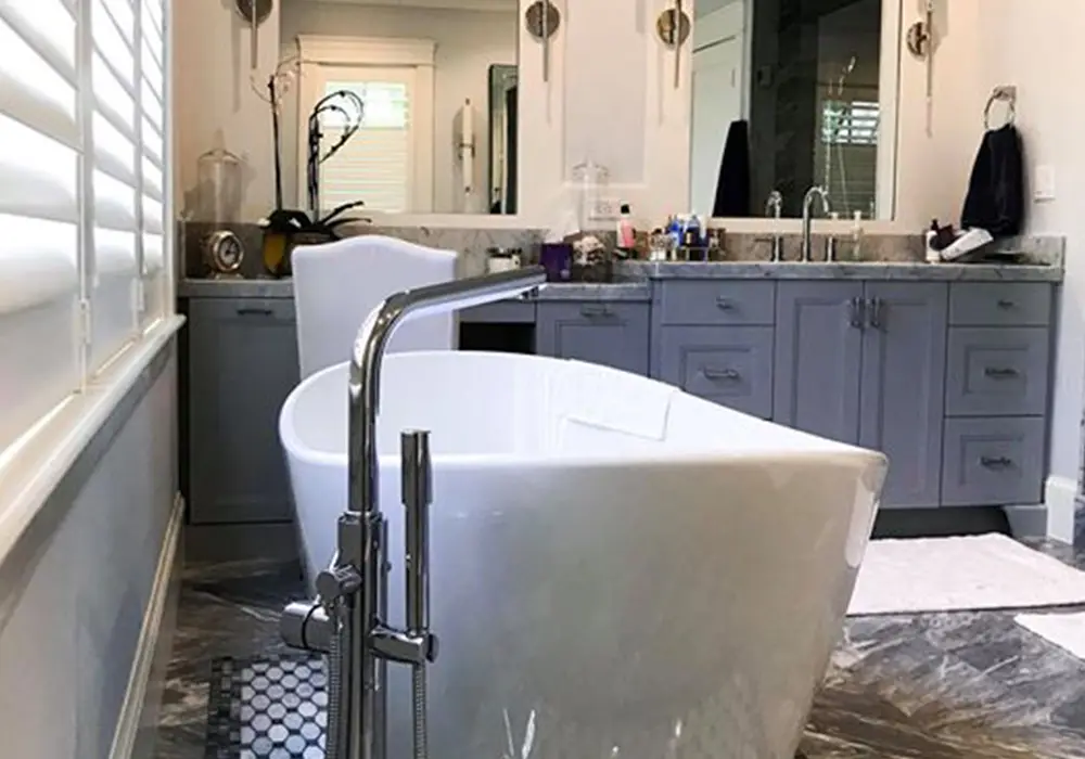 Winter Offer – Paint Two Rooms And We Will Paint One Bathroom For Free*